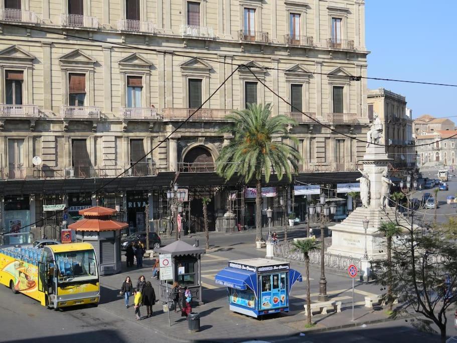 Stesicoro-Duomo Elegante Appartamento In Centro Катания Экстерьер фото